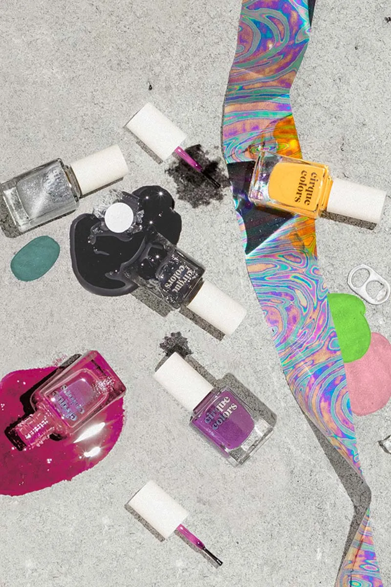 Cirque Colors NSFW Jelly nagellack svart transparent