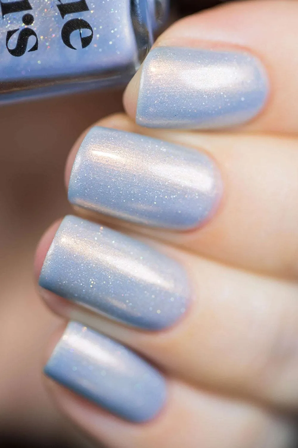 Cirque Colors Hygge nagellack sheer ljusblå kopparskimmer