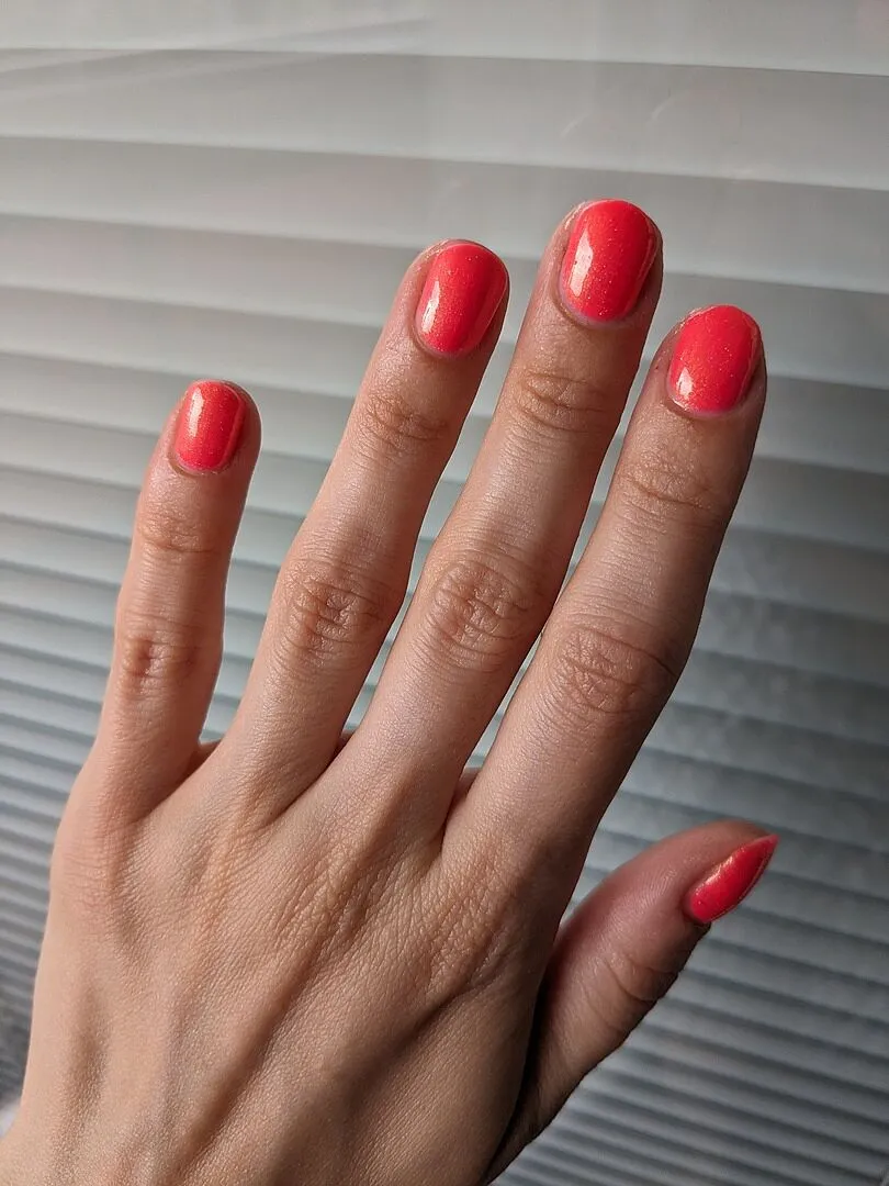 Cirque Colors Day Tripper nagellack neon korall