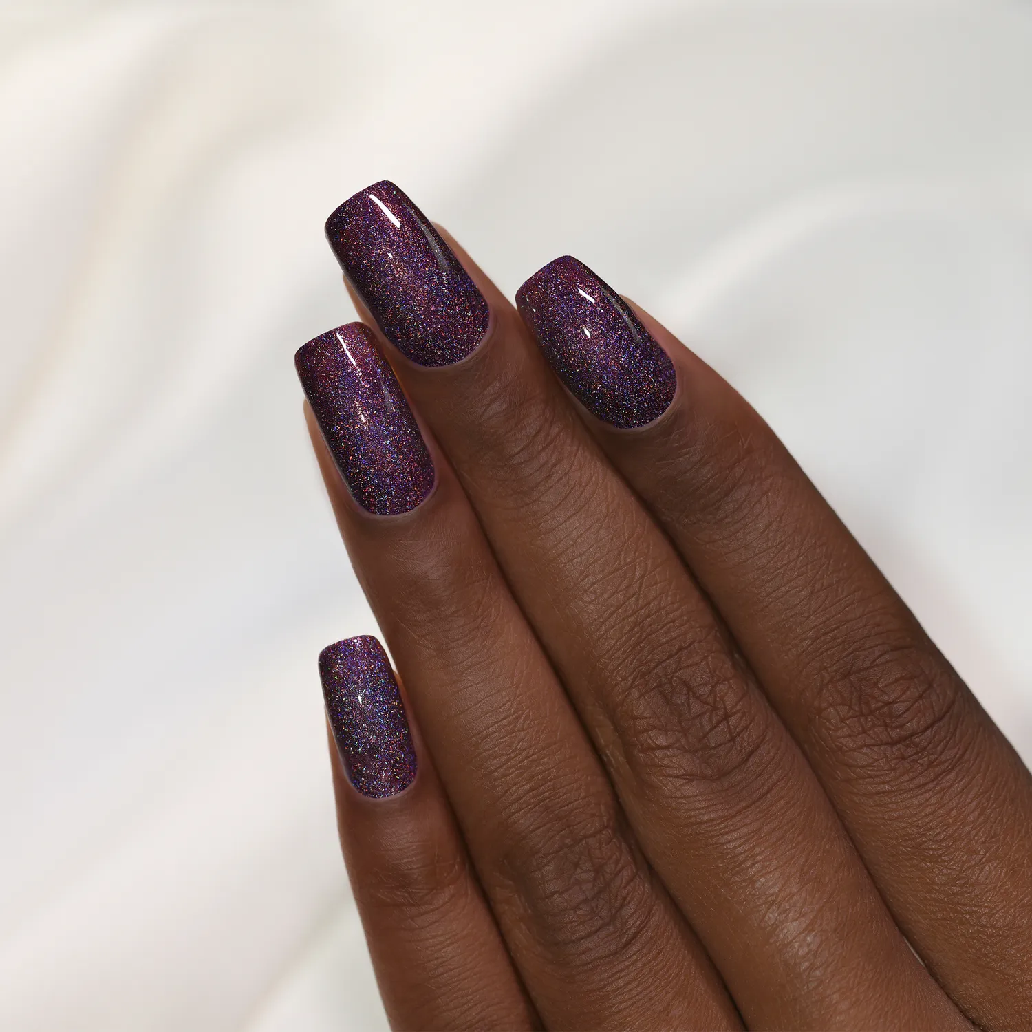 ILNP First Dance nagellack plommon holo