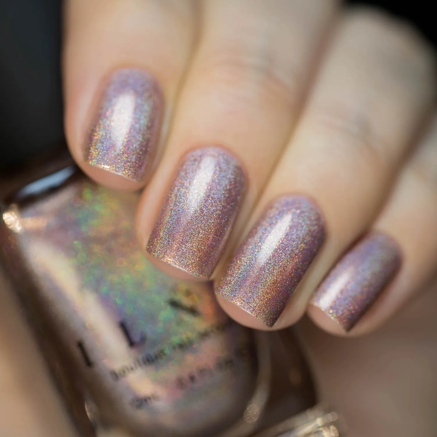 ILNP Ultra Holo Soft Focus nagellack beige holografiskt
