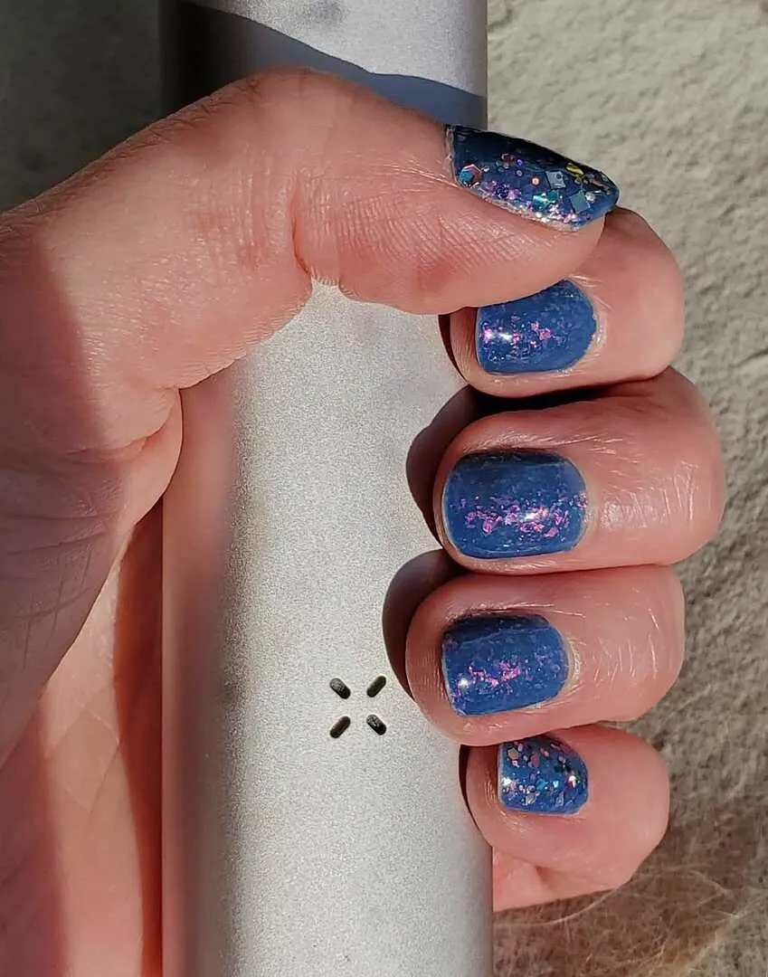 Cirque Colors Cool Blast nagellack ljusblå jelly