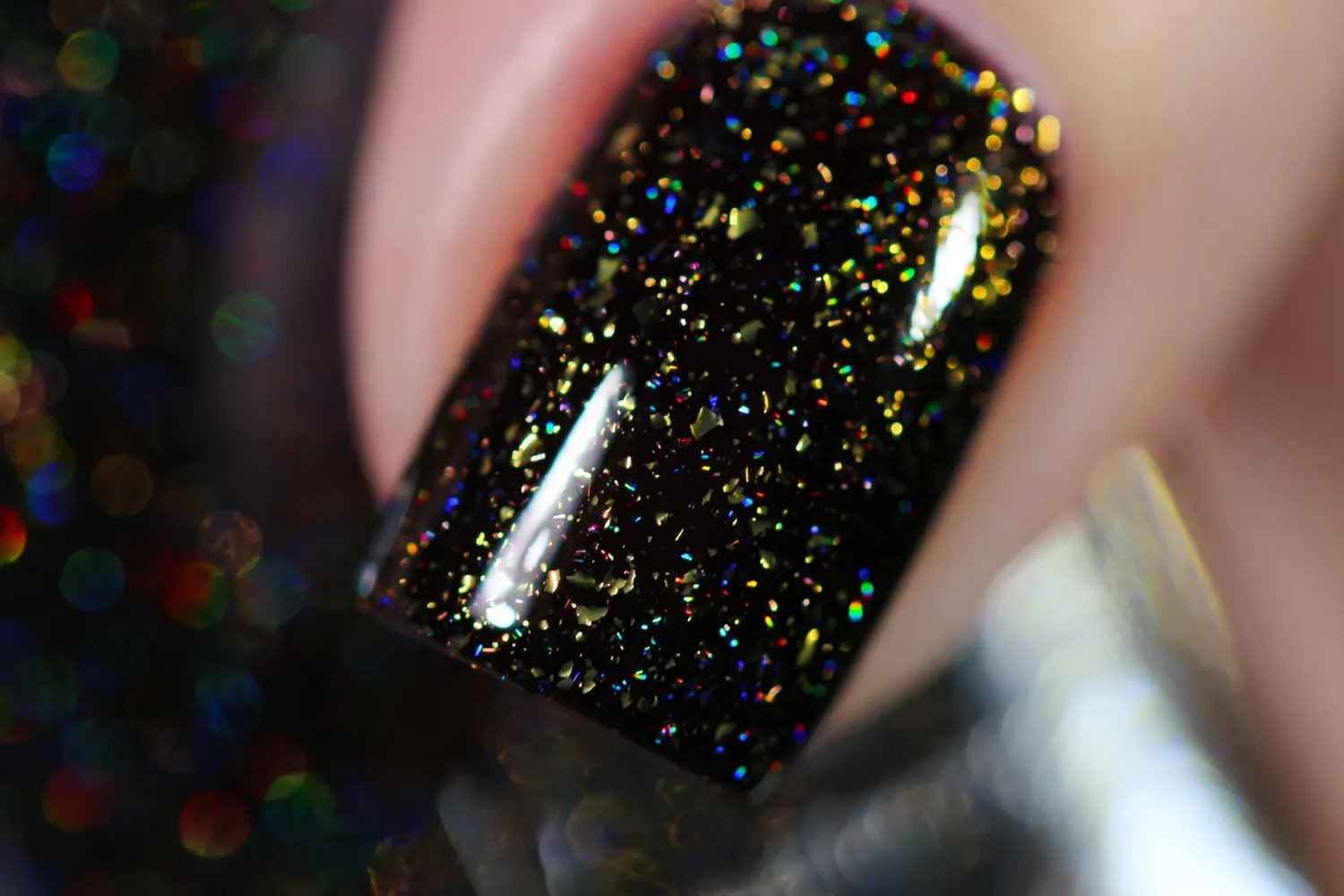 ILNP Silhouette nagellack svart guld holografisk