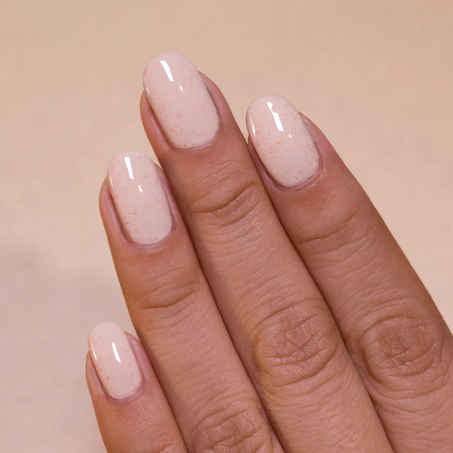 ILNP Golden Hour Afterlight nagellack oatmeal guldflakes