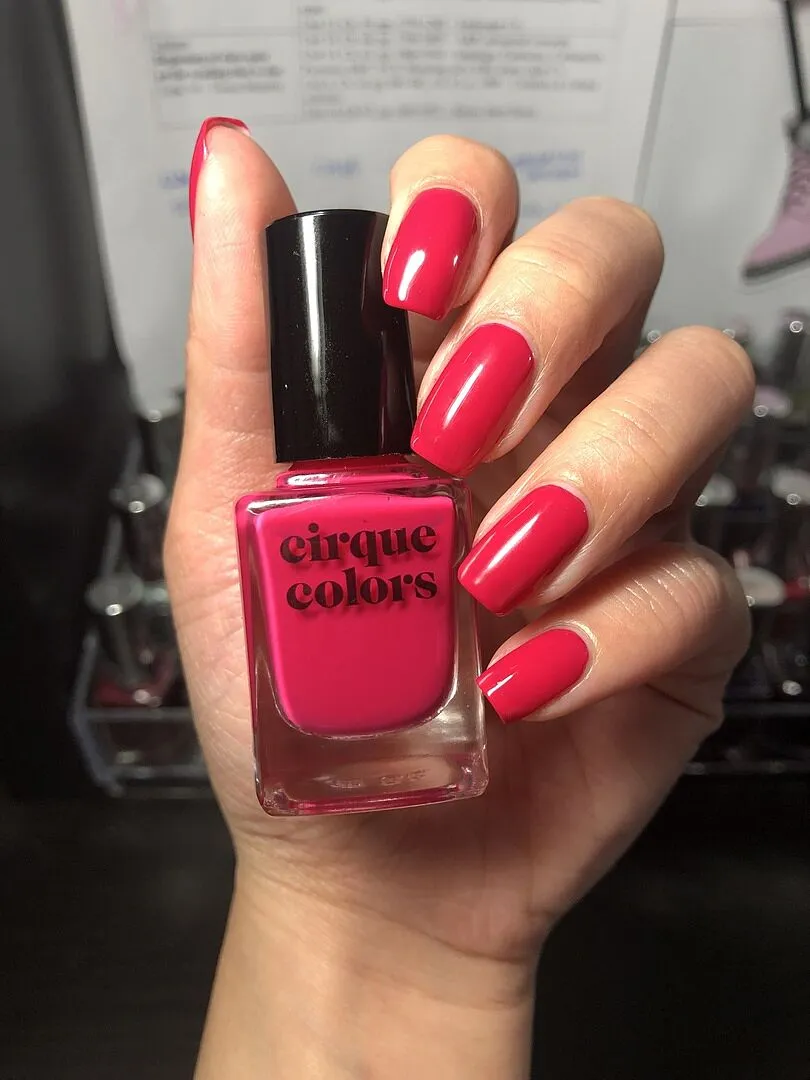 Cirque Colors Blushing Queens crème nagellack hallonrosa