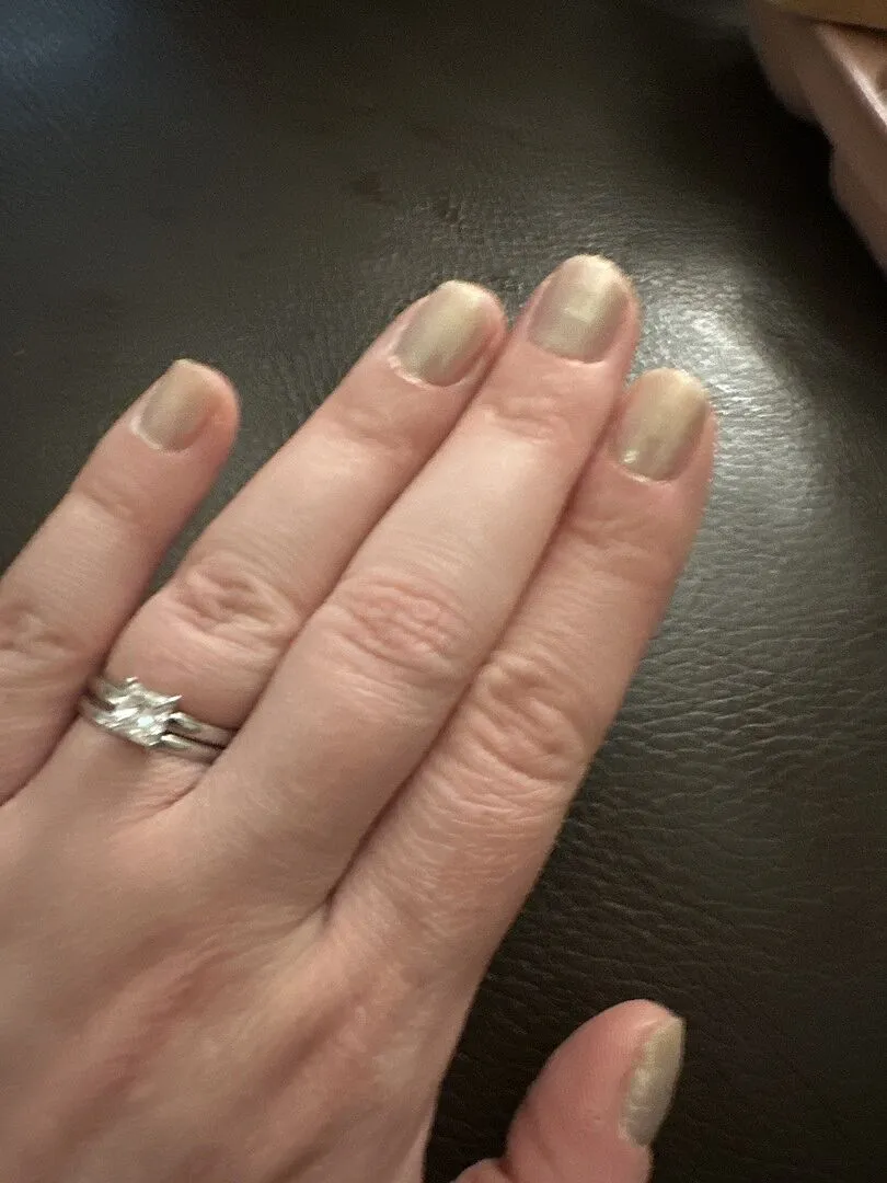 Cirque Colors Serenity nagellack pärlemorvit skimmer