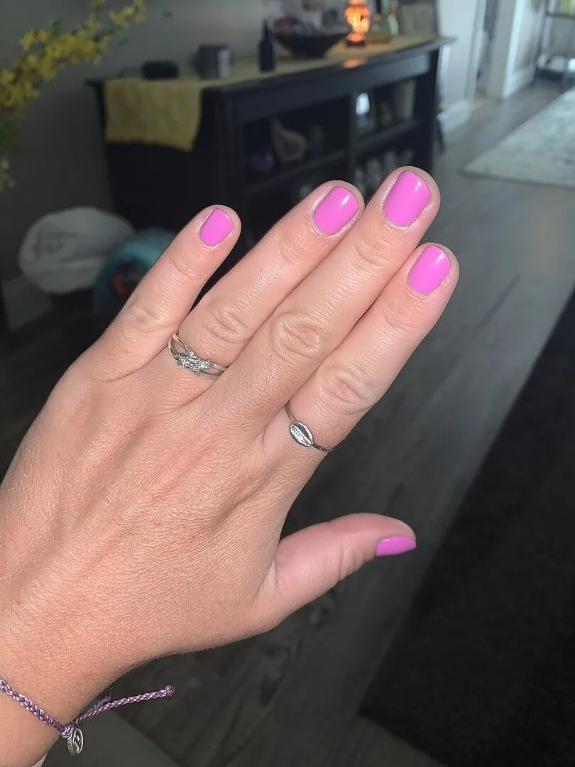 Cirque Colors Socialite neon nagellack rosa-lila crème