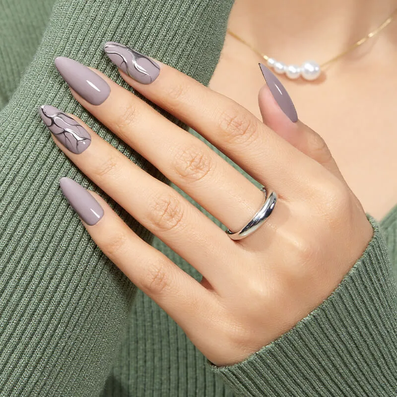 Modelones nagellack Grey Porcelain grå lila kräm