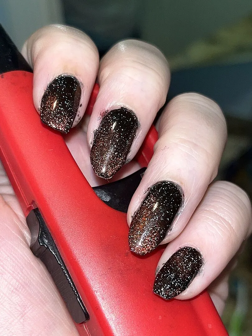 Cirque Colors Red Sprite nagellack magnetiskt turkos