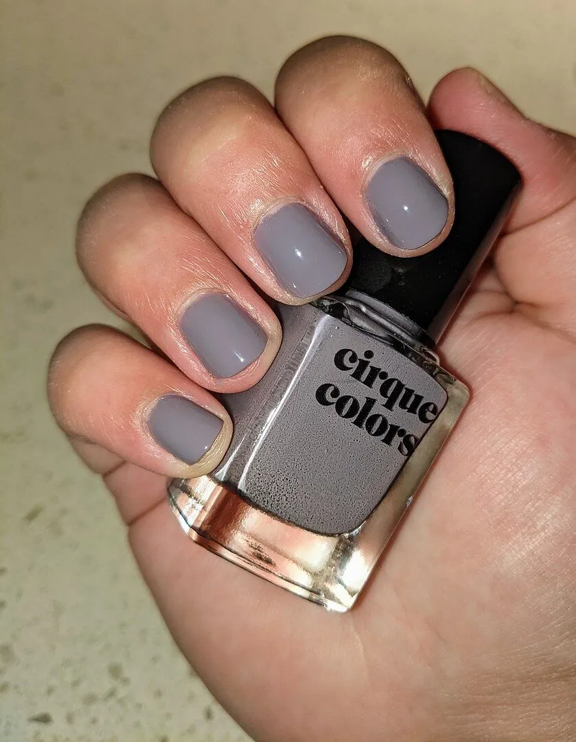 cirque colors deco nagellack lavendelgrå kräm