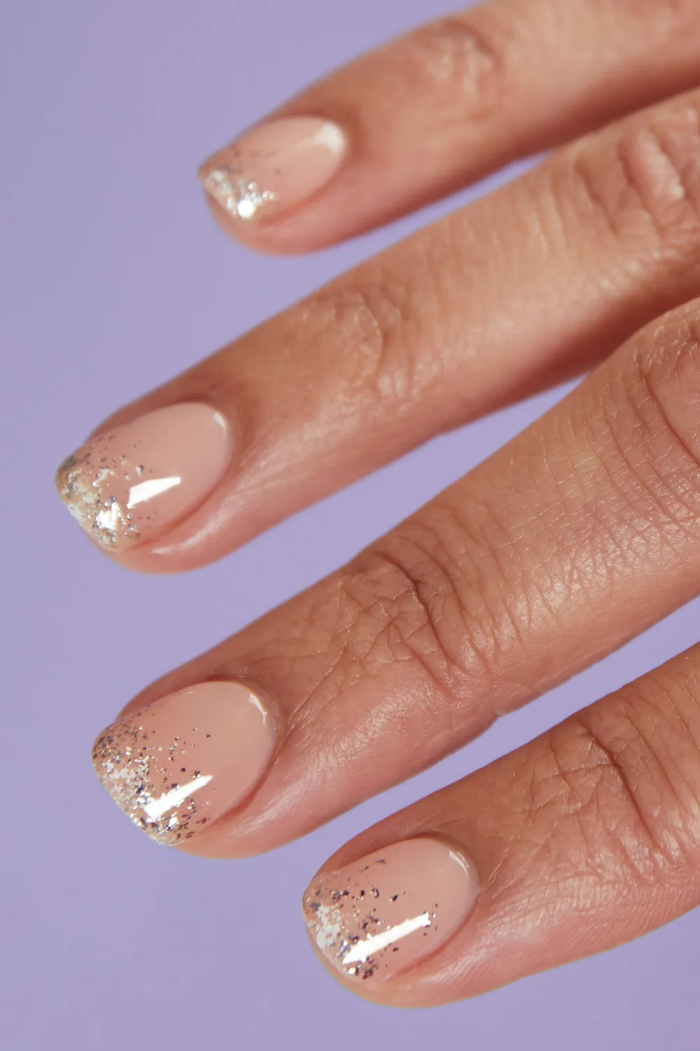 Cirque Colors Silver Lining nagellack silver flakes topper
