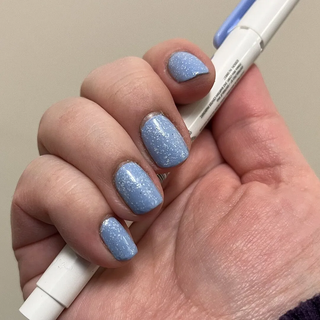 Cirque Colors Snow Angel nagellack vit glittertopper