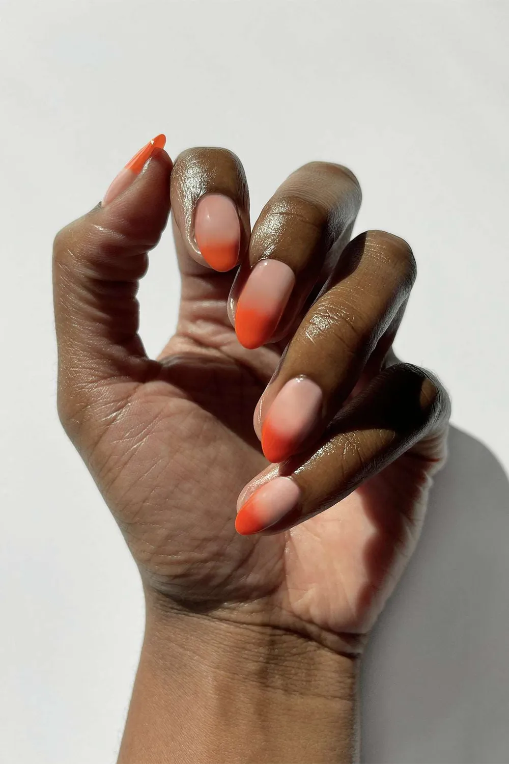 Cirque Colors Cast a Spell nagellack thermal holo