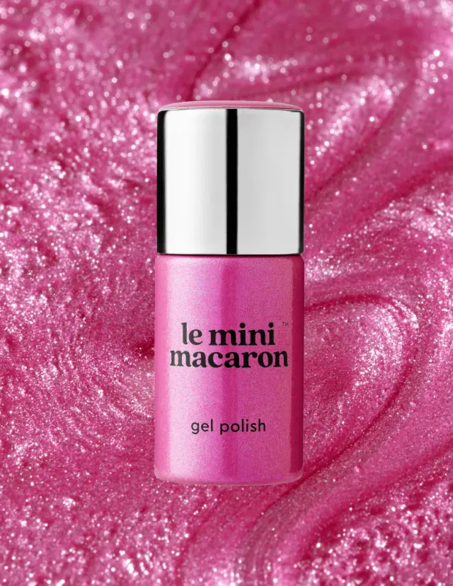 Le Mini Macaron Cosmopolitan Velvet cat eye gellack bärrosa