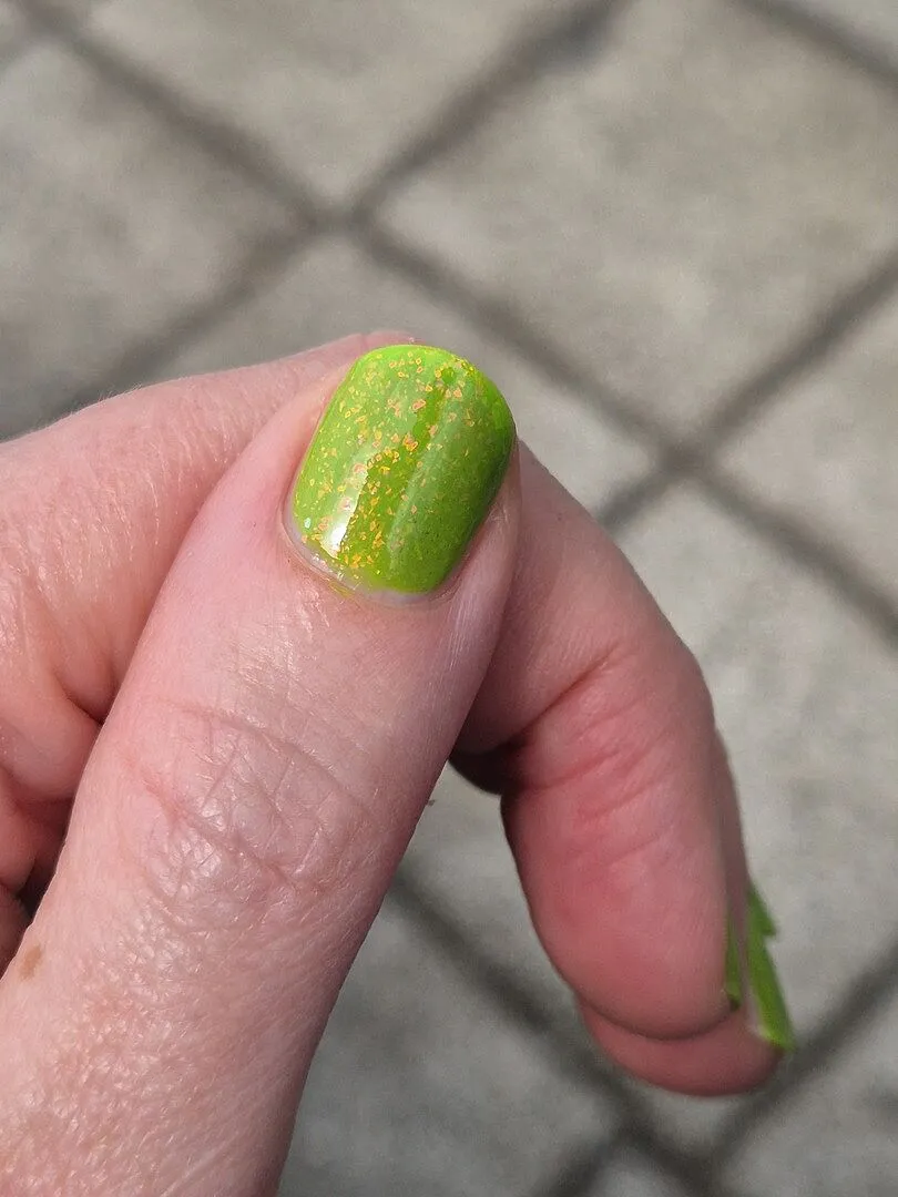 Cirque Colors Sour Punch nagellack lime jelly