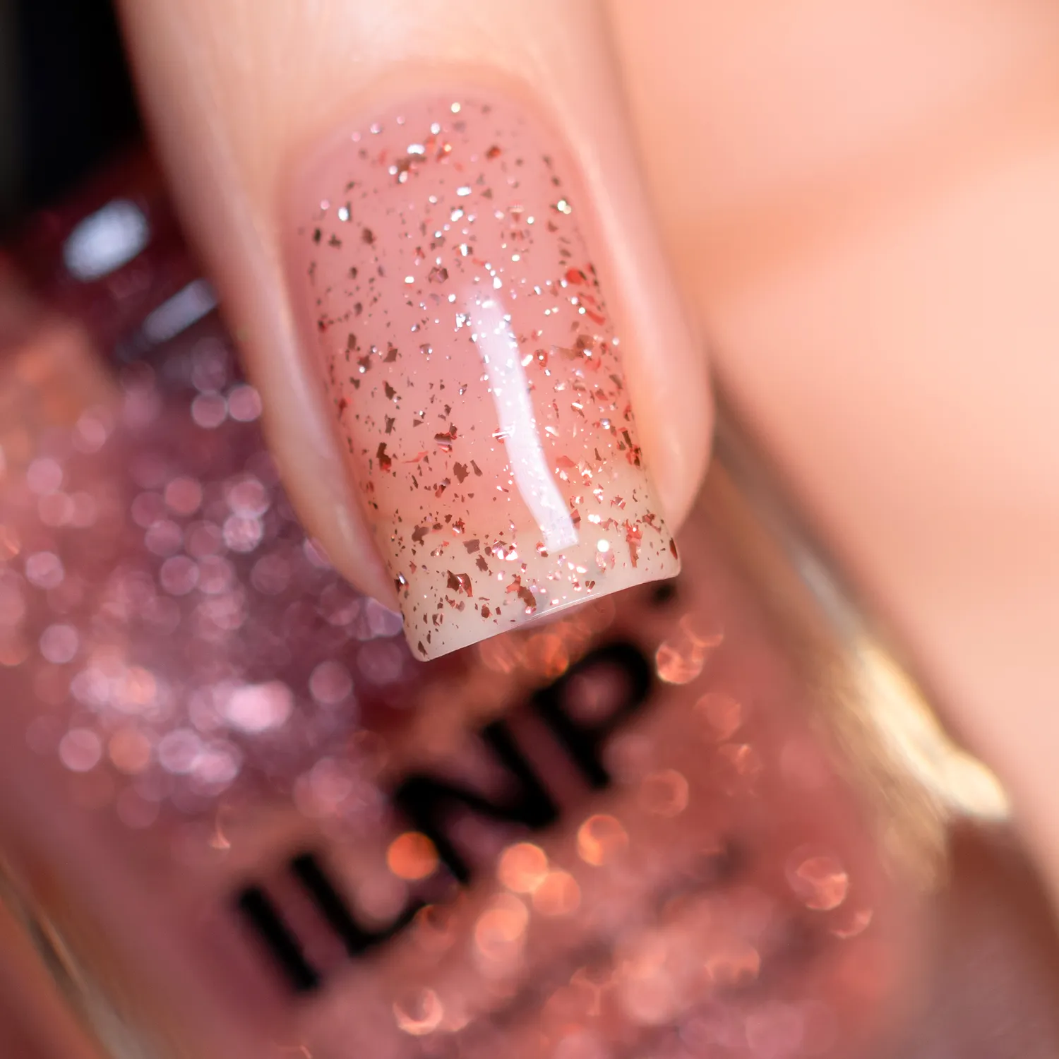 ILNP Empress nagellack rosa flakie topper