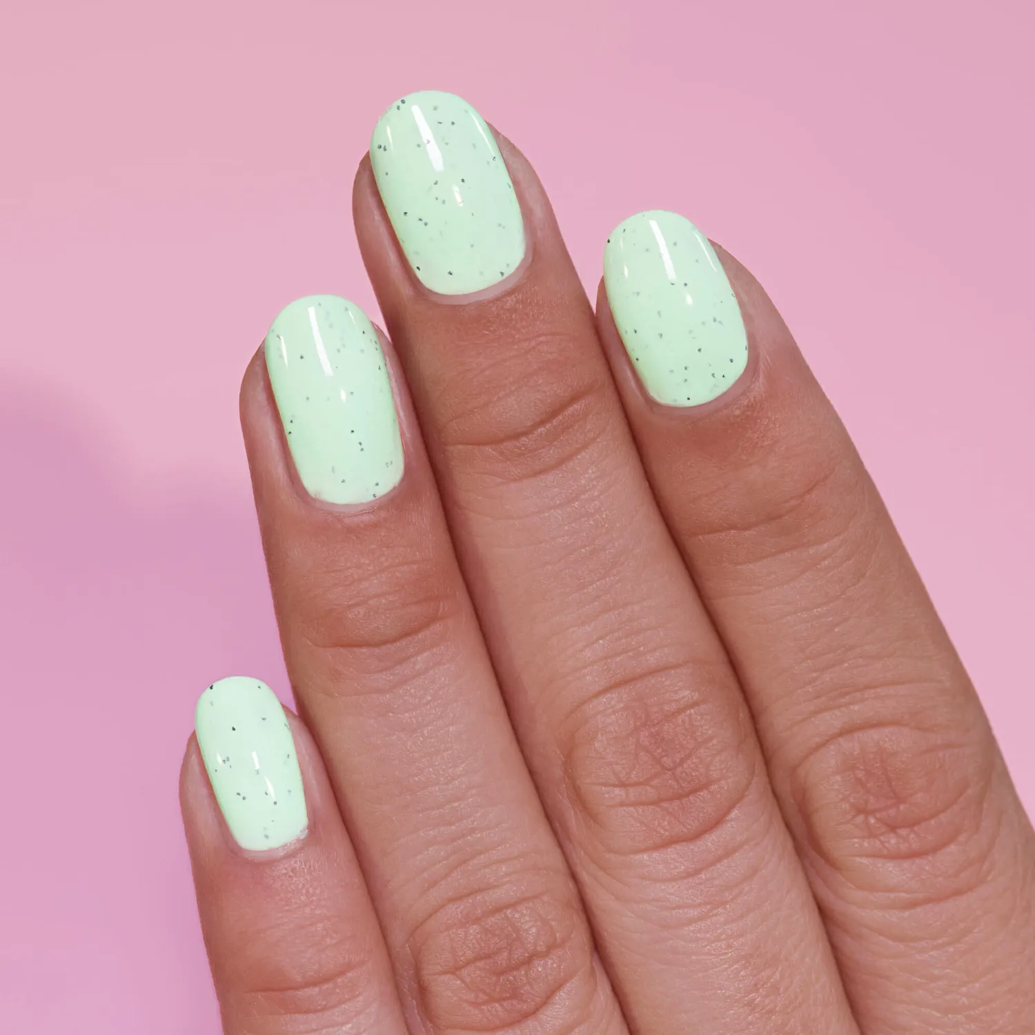 ILNP Mint Chip nagellack mint med flakes
