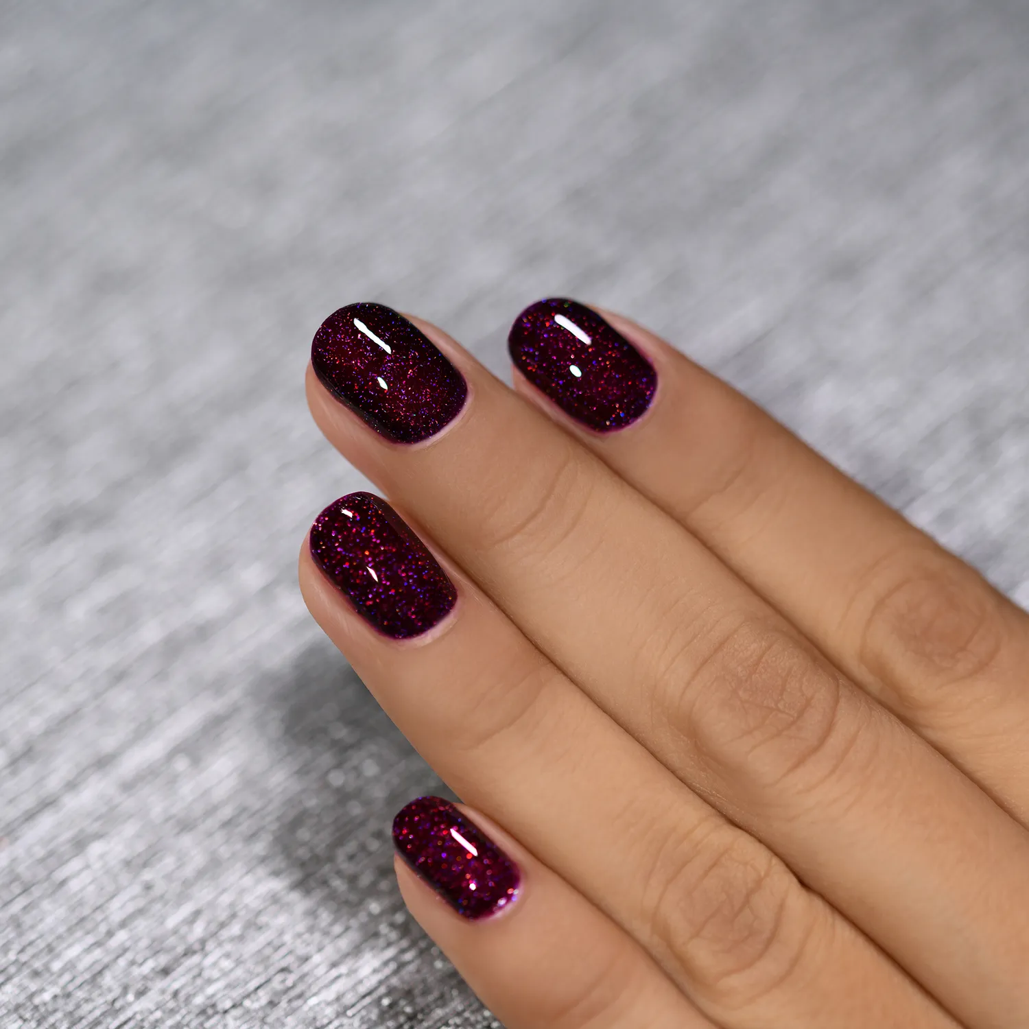 ILNP Madeline nagellack mörk bär holografisk