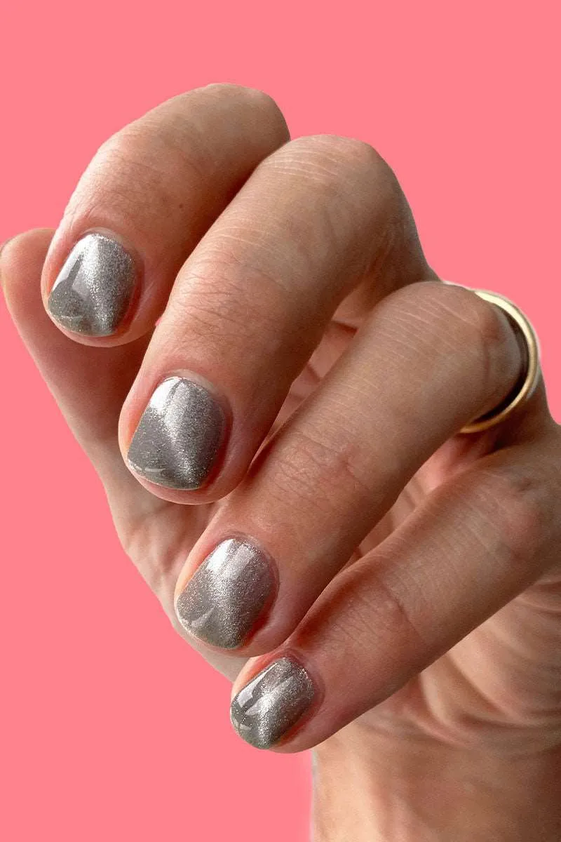 Cirque Colors Chemistry nagellack magnetisk gråsilver
