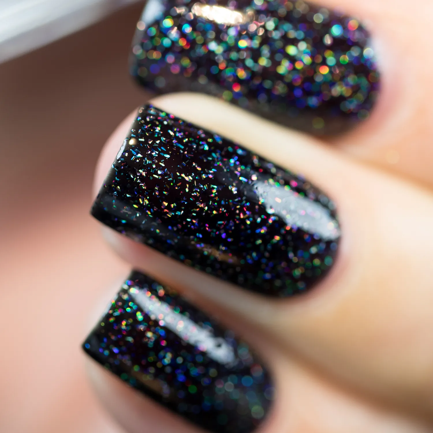 ILNP Cityscape nagellack holografiskt svart