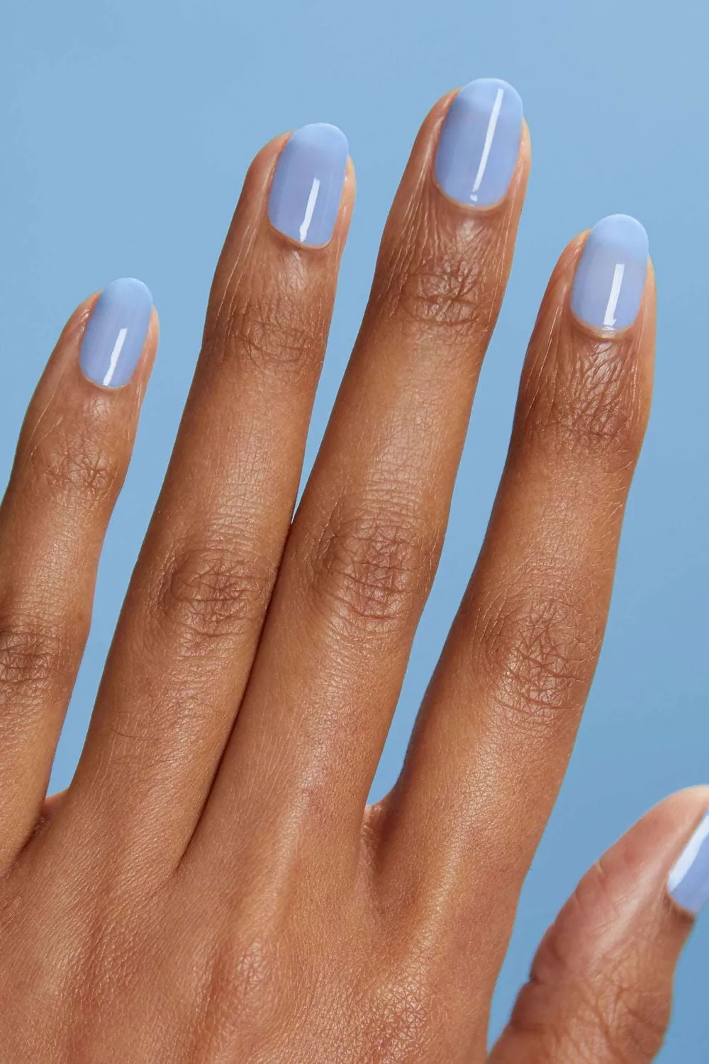 Cirque Colors Morningtide nagellack ljusblå sheer