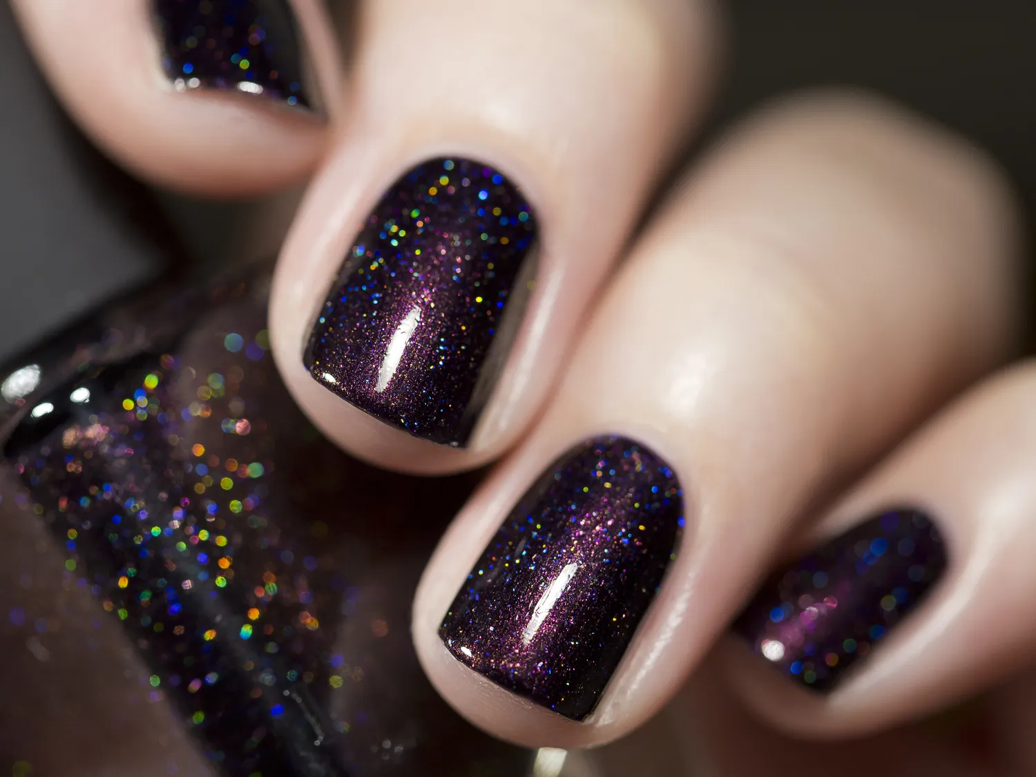 ILNP Mon Amour nagellack holografisk mörklila