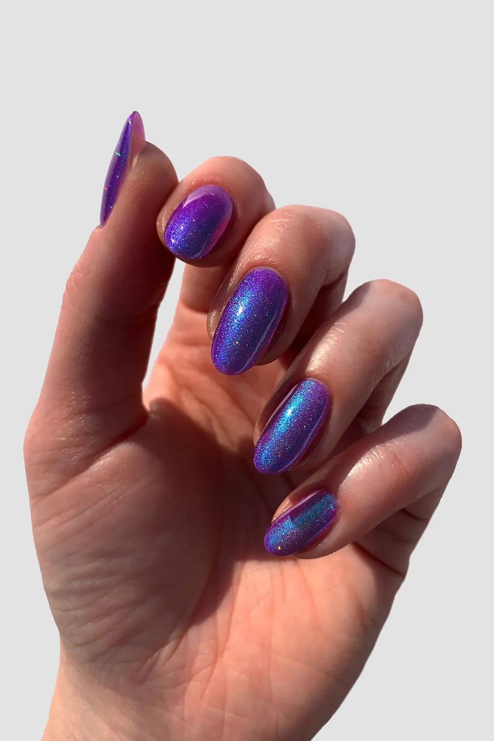 Cirque Colors Night Fever nagellack lila skimmer