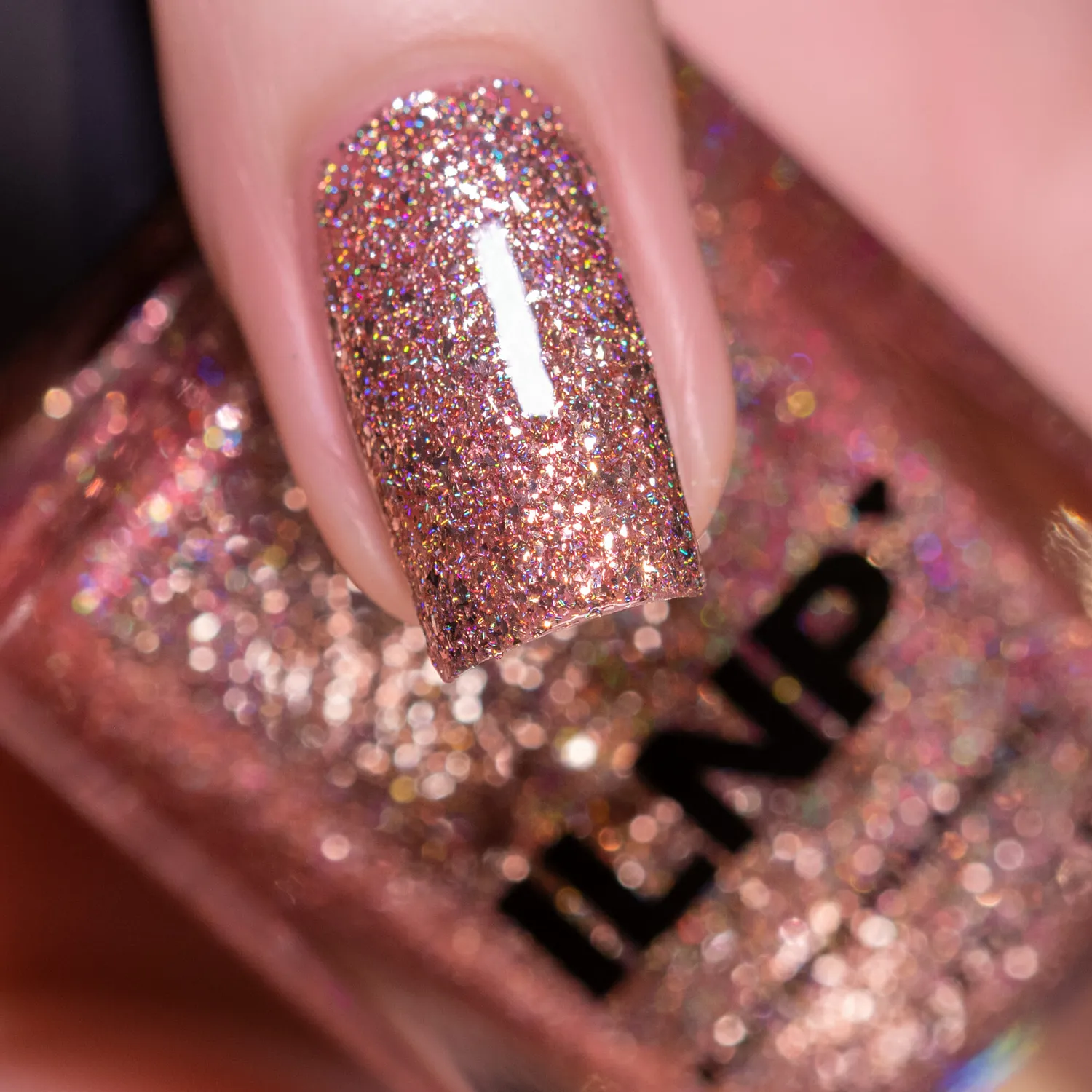 ILNP Juliette Ultra Metallics nagellack roséguld holografiskt