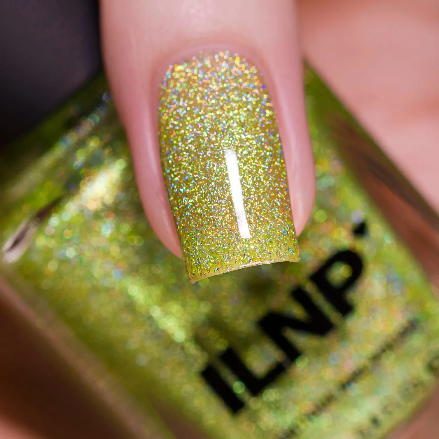 ILNP Splashed Staycation nagellack kiwigrön holografisk