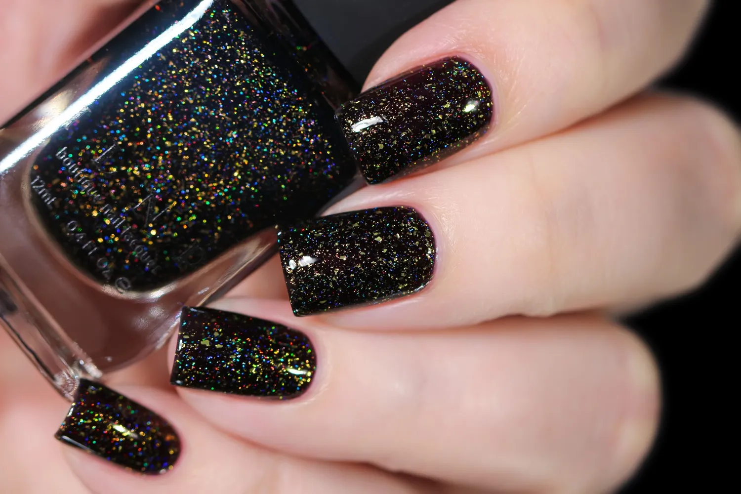ILNP Silhouette nagellack svart guld holografisk