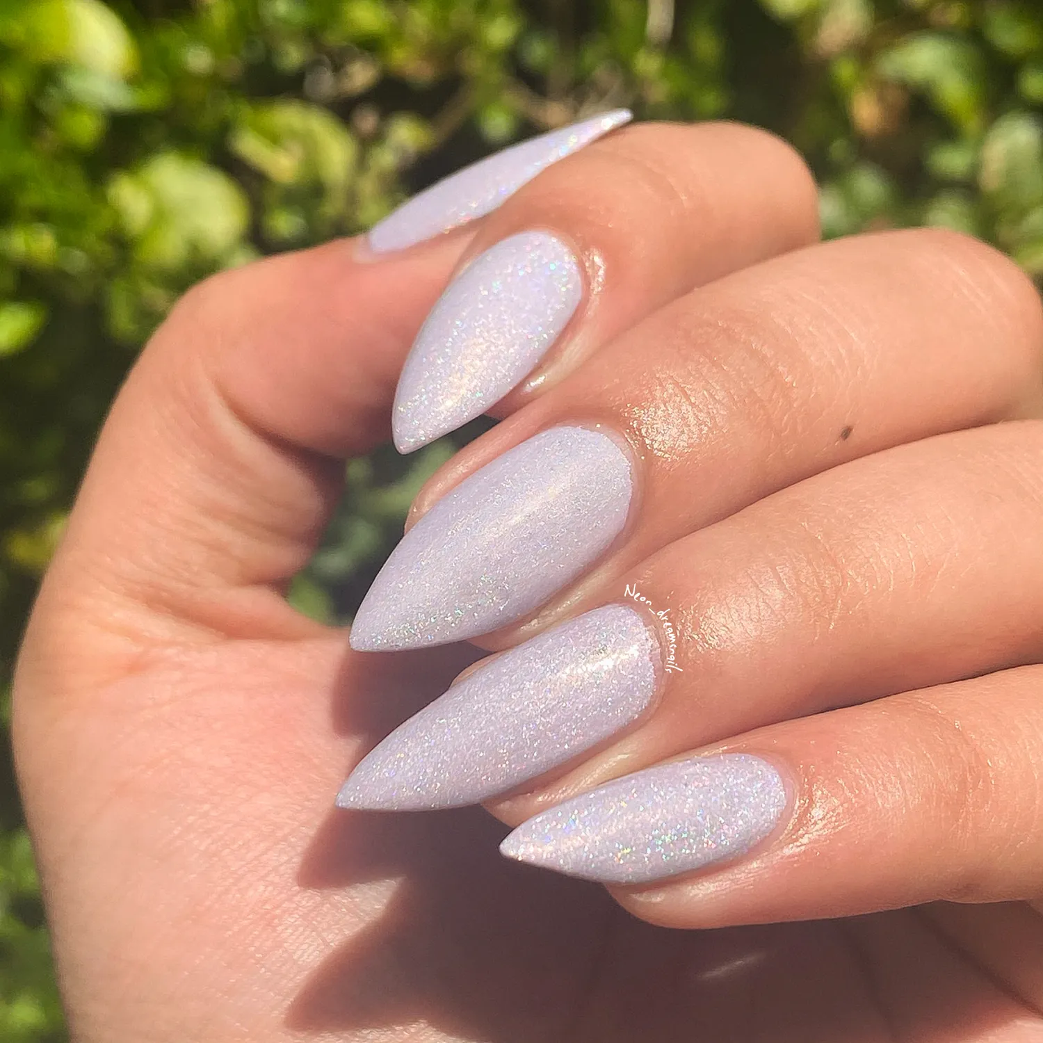 ILNP Save the Date nagellack lila holografisk
