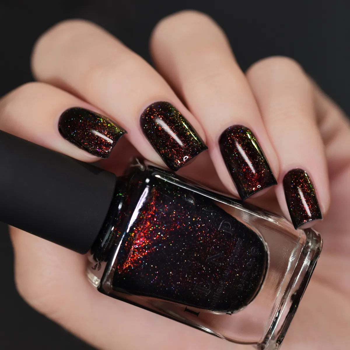 ILNP Underground nagellack svart holografisk