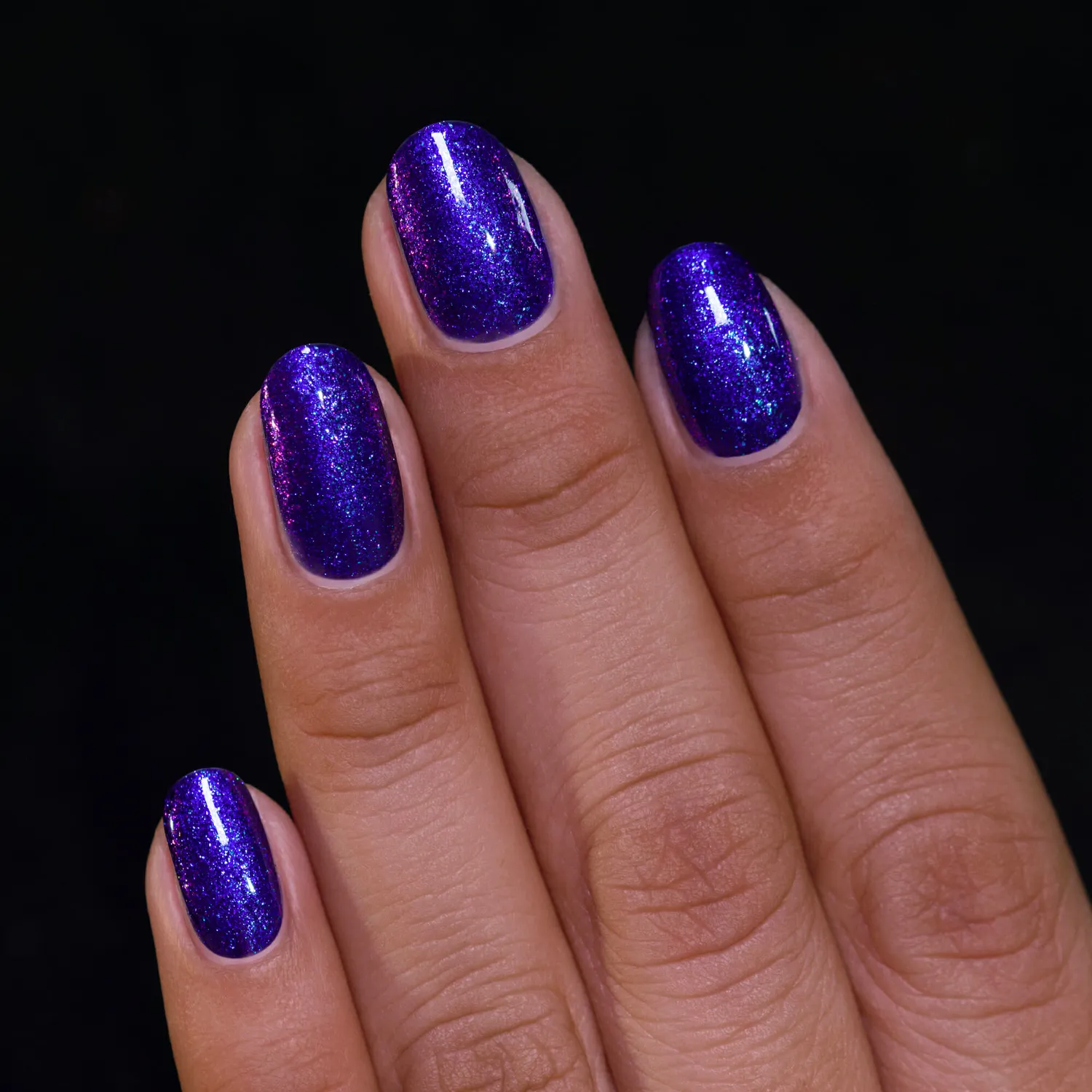 ILNP NYE Last Call nagellack blått skimmer