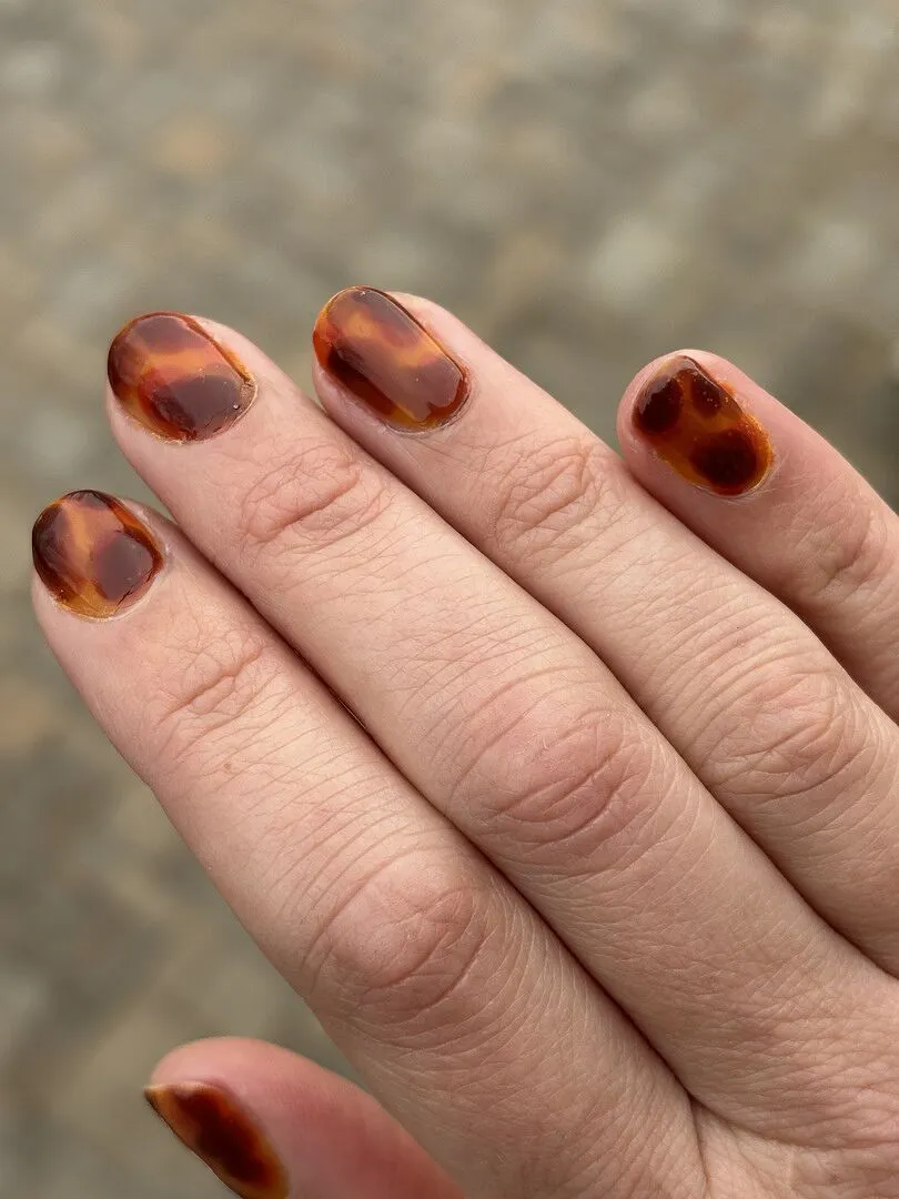 Cirque Colors Mahogany Jelly nagellack varmbrun jelly