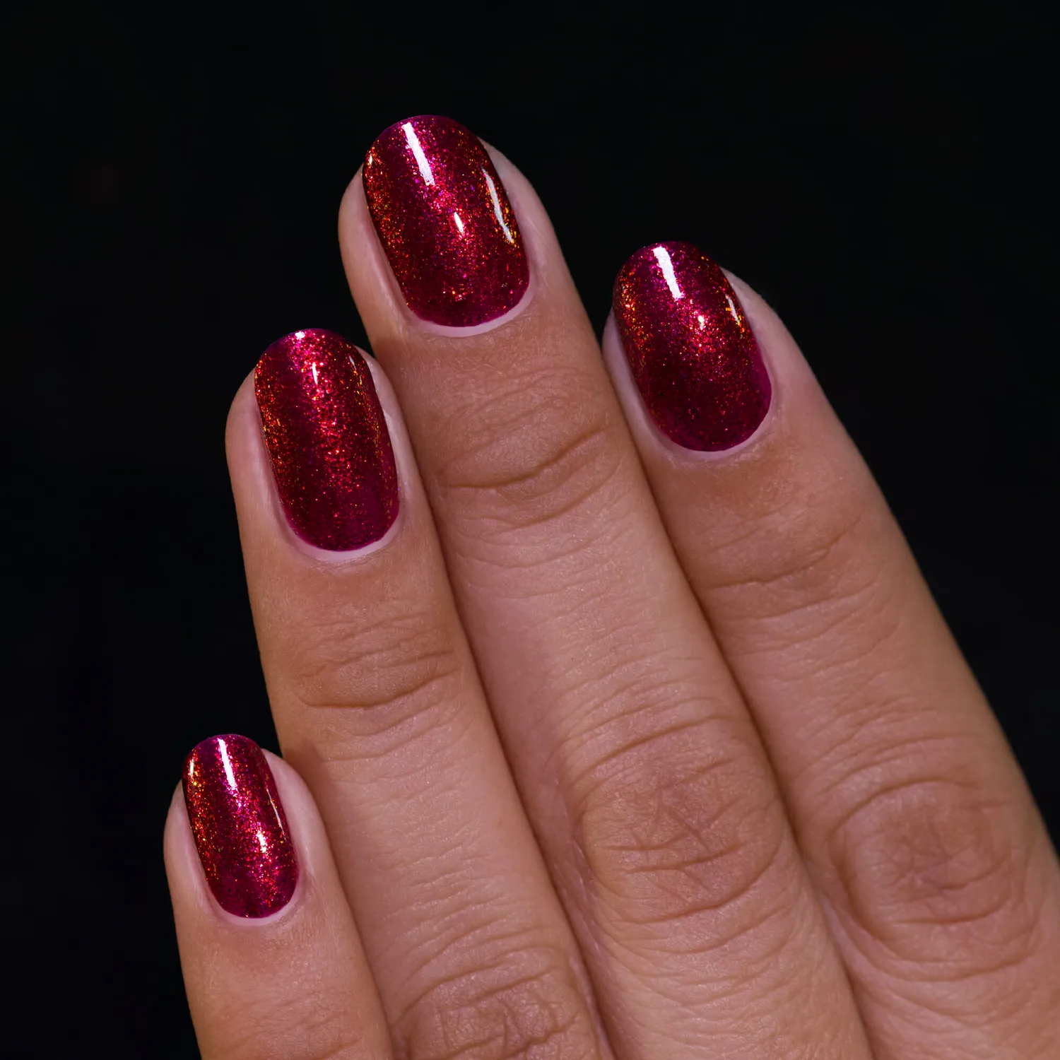 ILNP Ruby nagellack rött shimmer