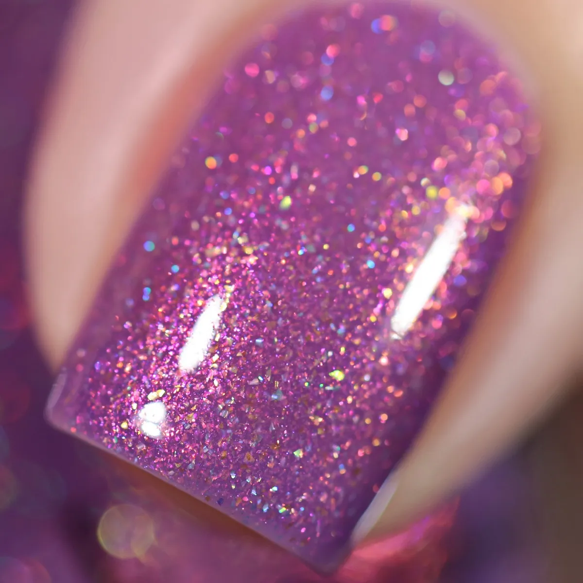 ILNP Charlotte nagellack ljus orkide med guldskimmer