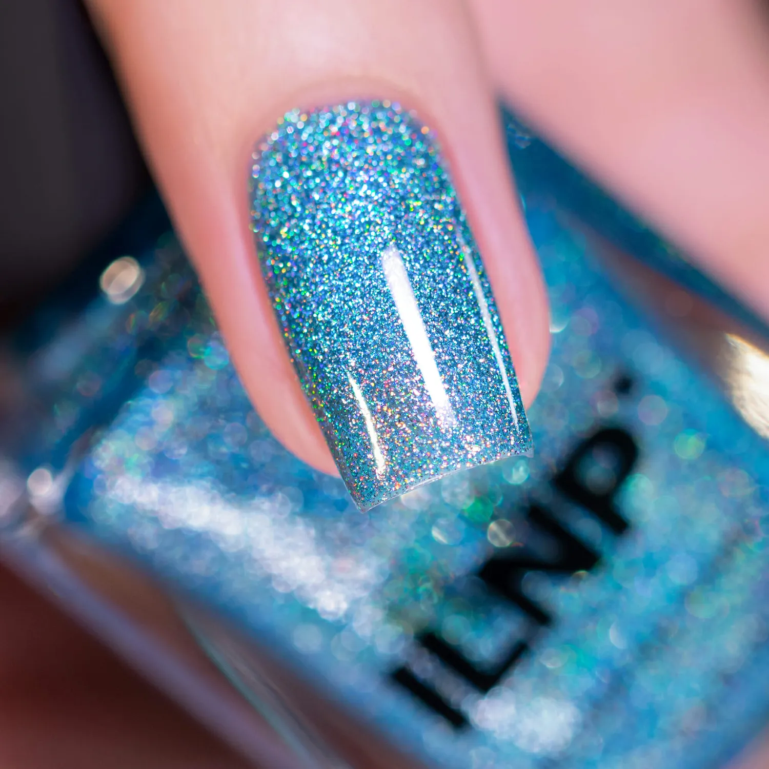 ILNP Blowing Bubbles nagellack himmelsblå holo