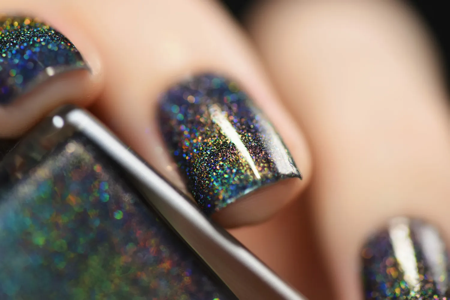 ILNP Missed Calls holografiskt nagellack svart