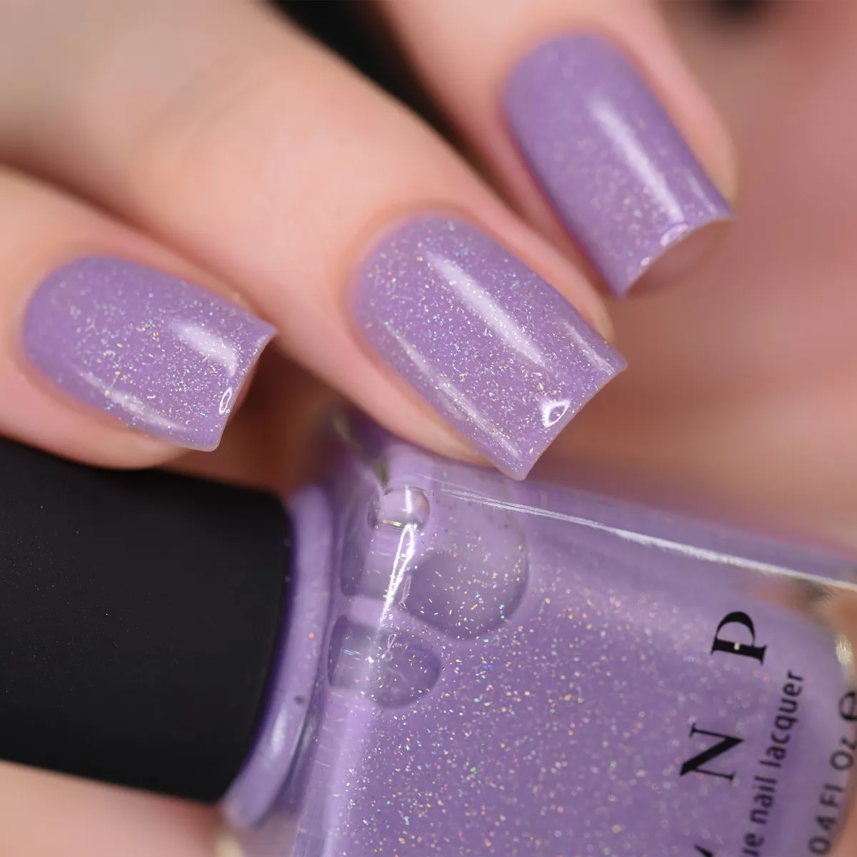 ILNP Wrapped Up nagellack lavendel krämig holo