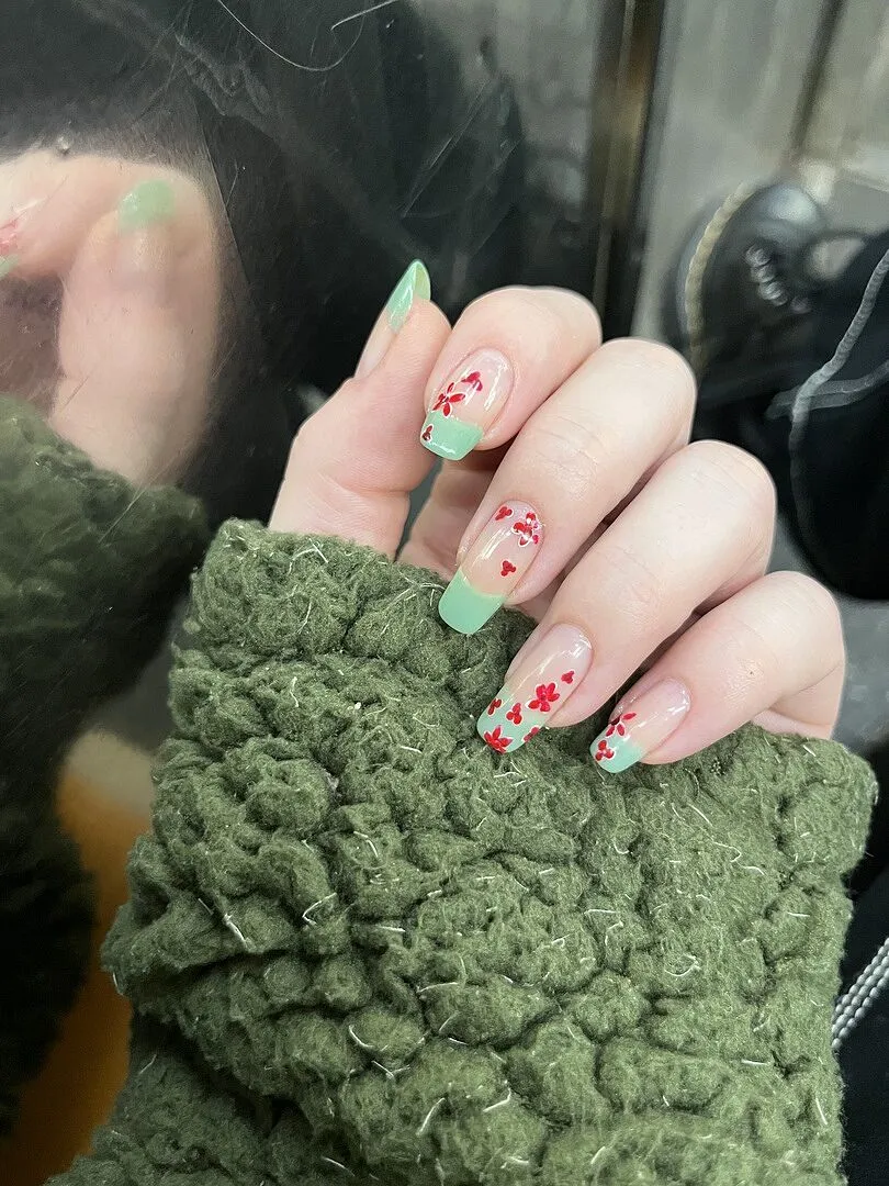 Cirque Colors Jade Jelly nagellack ljusgrön jelly