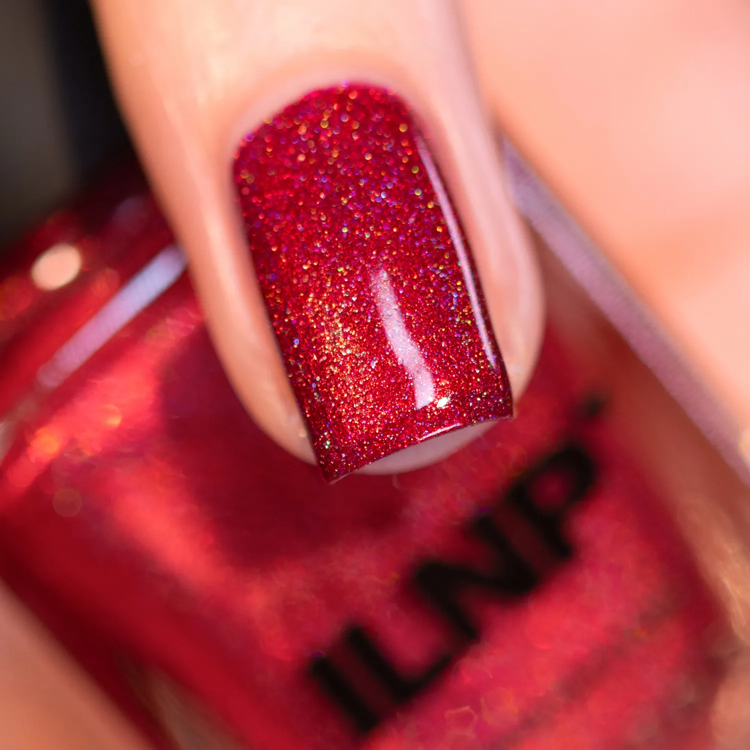 ILNP Crush nagellack holografisk körsbärsröd