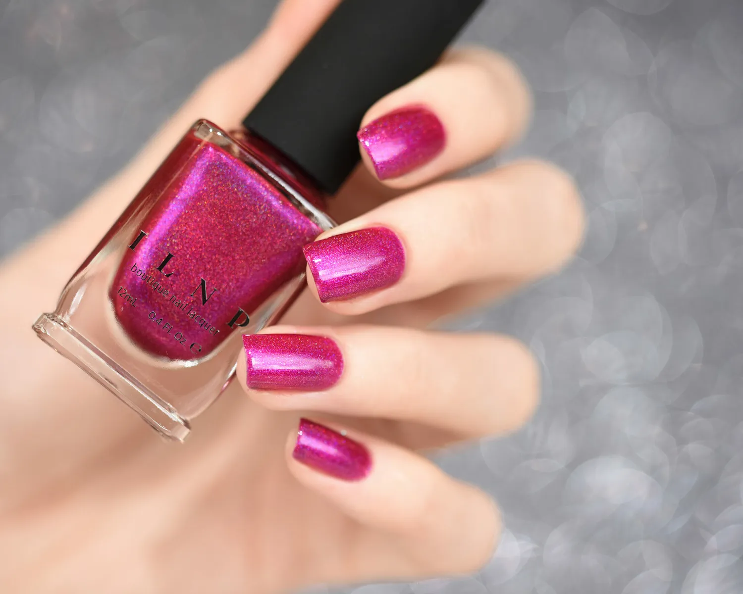 ILNP Bikini Bottoms nagellack magenta holografisk