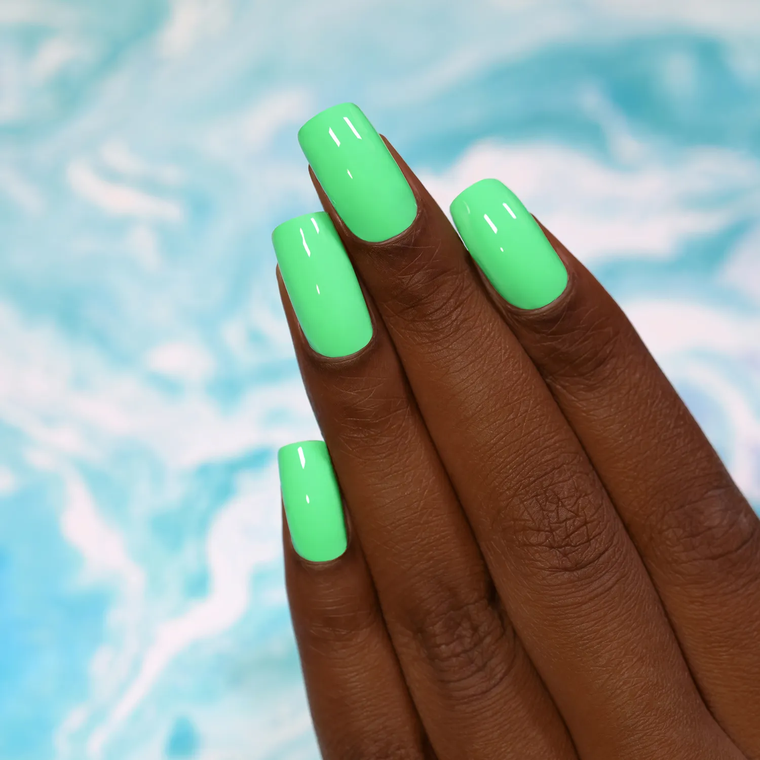 ILNP Bottoms Up nagellack ljusgrön kräm