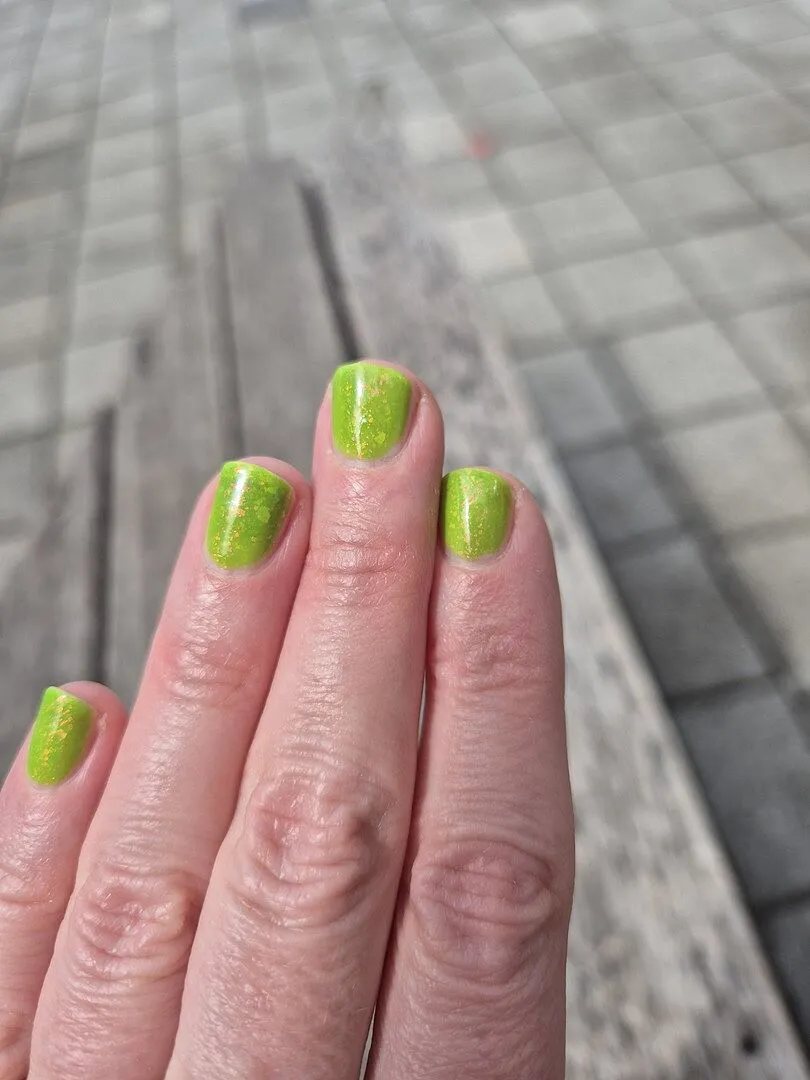 Cirque Colors Sour Punch nagellack lime jelly