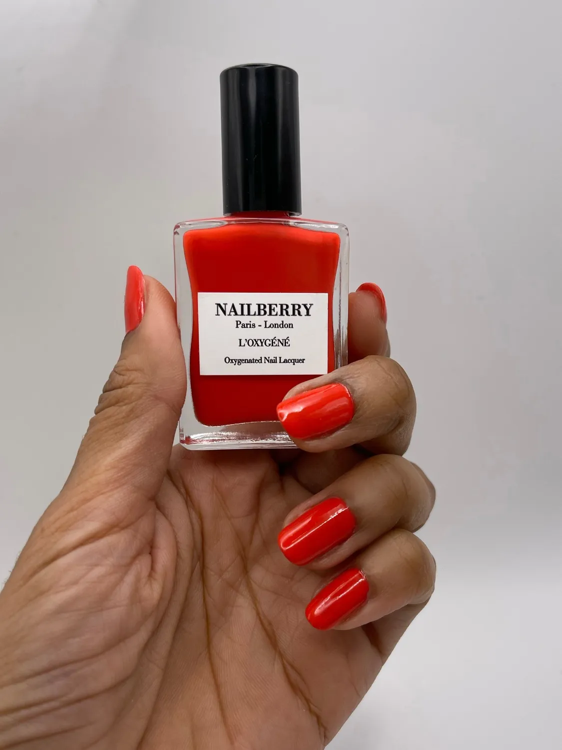 Nailberry Cherry Chérie nagellack 14 ml rödorange