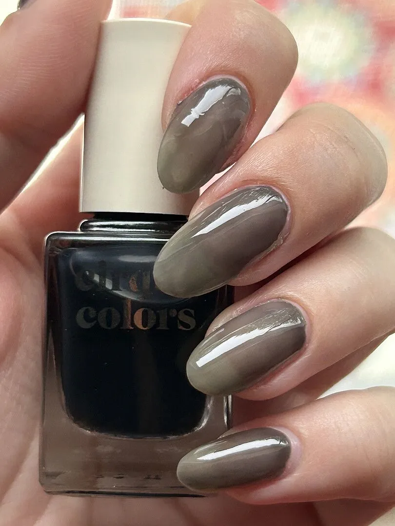 Cirque Colors NSFW Jelly nagellack svart transparent