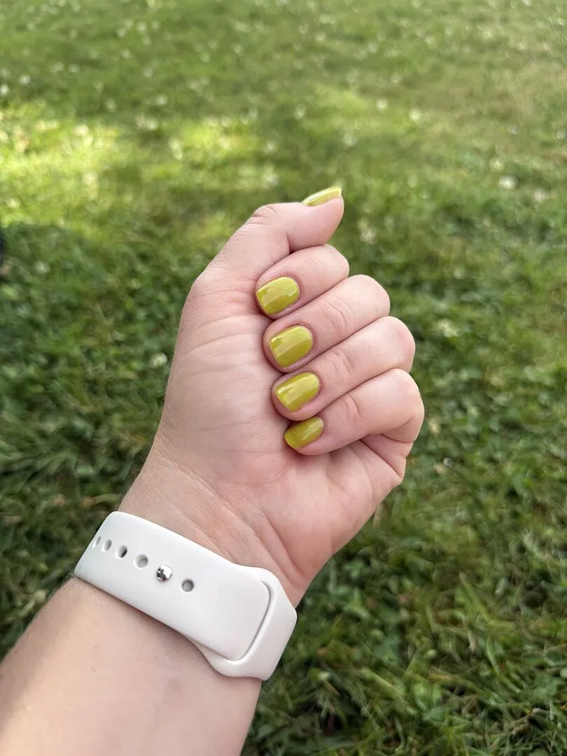 Cirque Colors Star Fruit Jelly nagellack chartreuse jelly