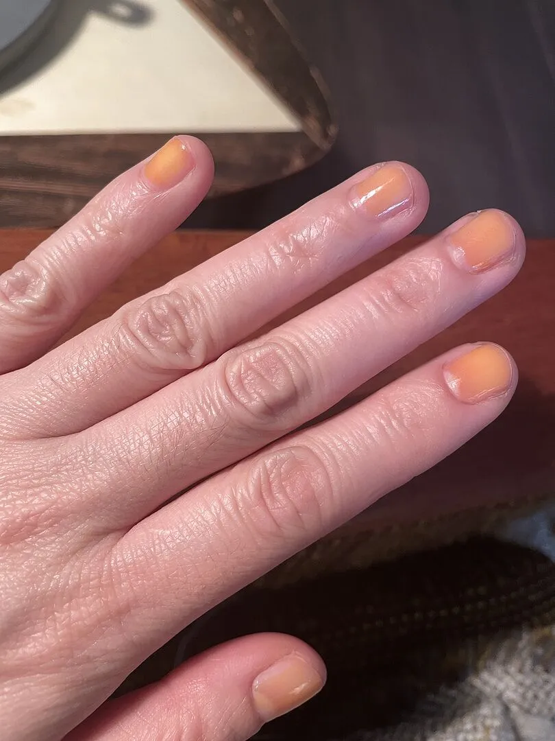 Cirque Colors Saffron Jelly nagellack transparent orange