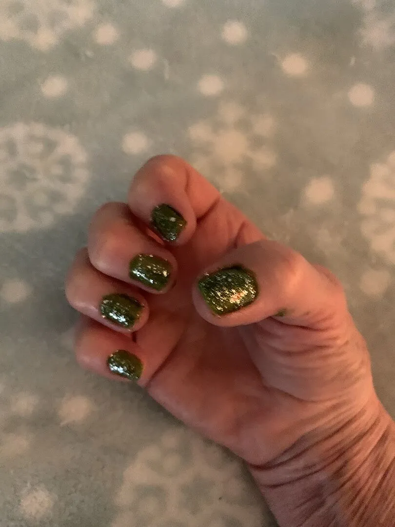 Cirque Colors Silver Lining nagellack silver flakes topper