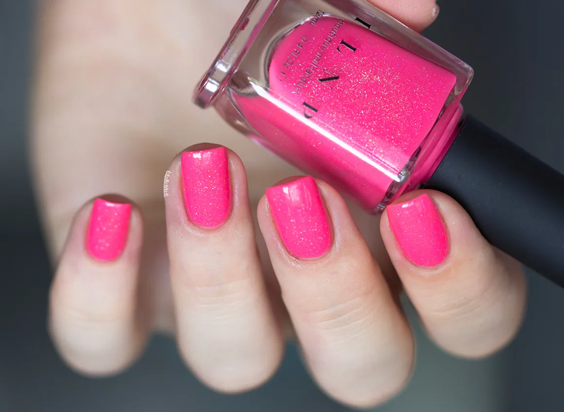 ILNP Summer Crush nagellack neonrosa holografiskt
